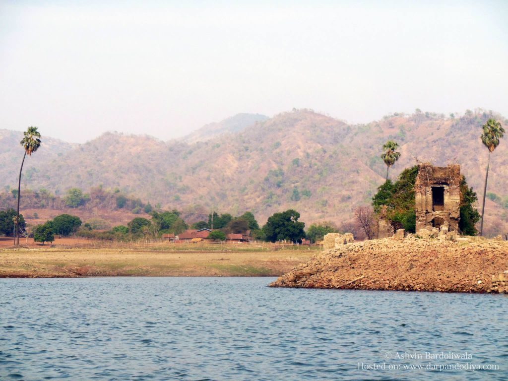 Junaraj Eco Cottage Rajpipala : Village Near Narmada, Gujarat