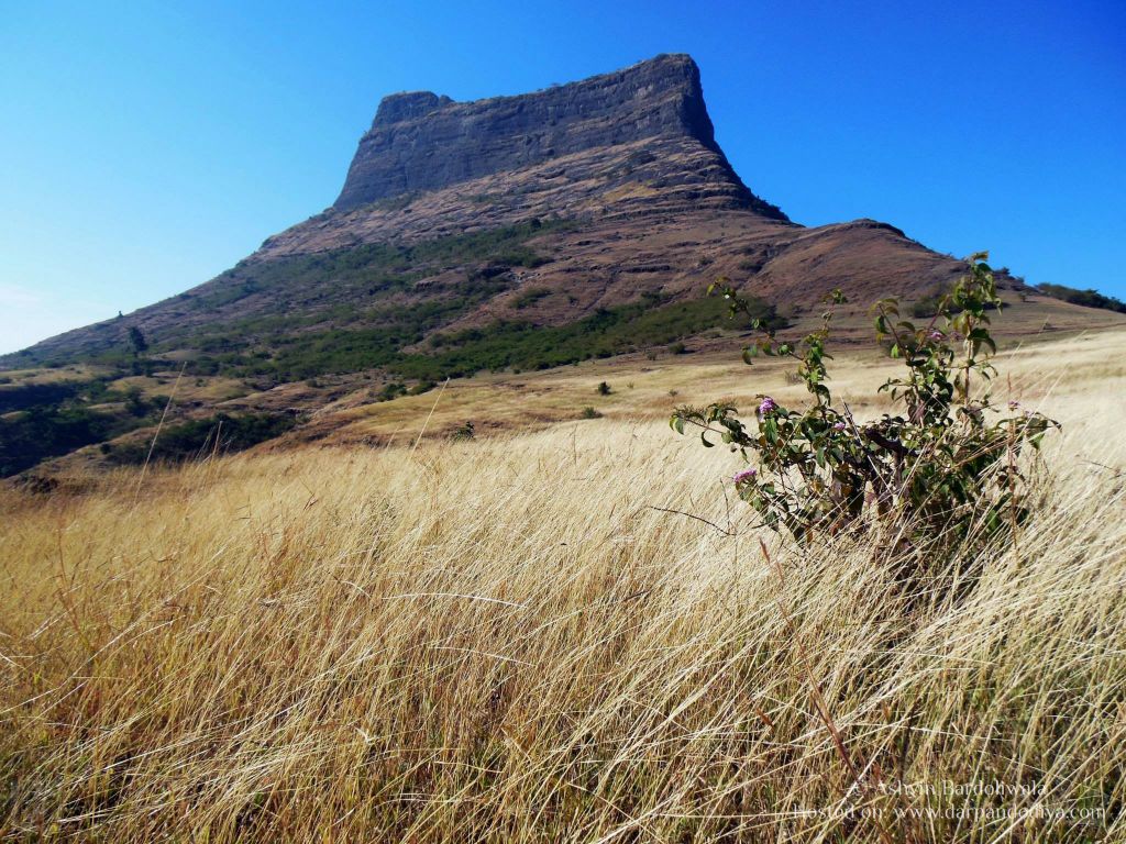 Trekking Ratangadh Near Mangi Tungi, Jain Mandir : Mangi Tungi Area In Photos