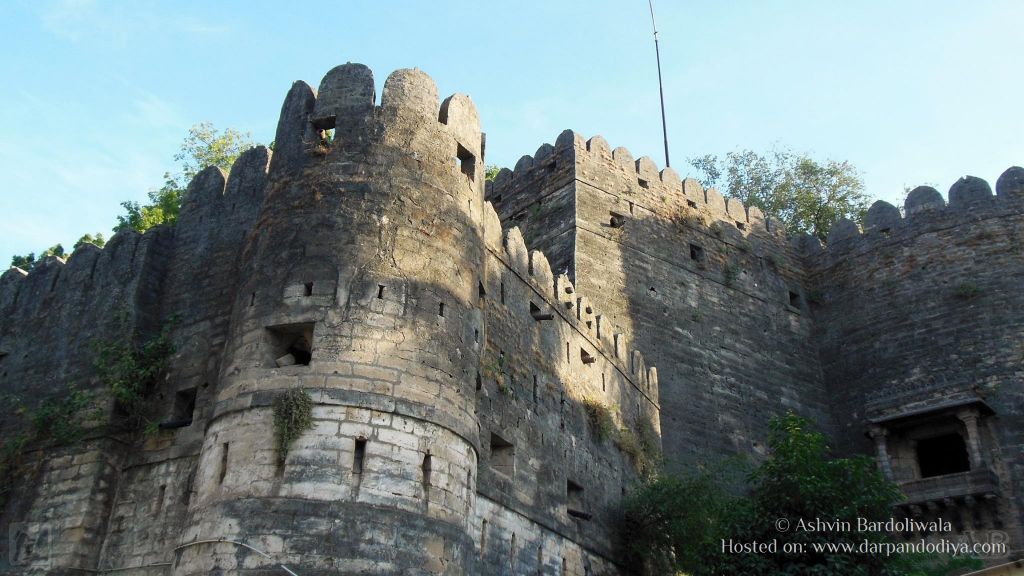 Uparkot Fort, Adi Kadi Vav & Navghan Kuvo, Tourism in Junagadh : History, Timings, Photos